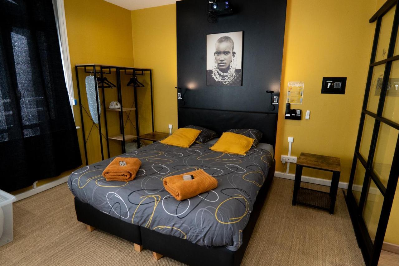 Capsule Premium Balneo & Home Cinema Βαλενσιέν Εξωτερικό φωτογραφία